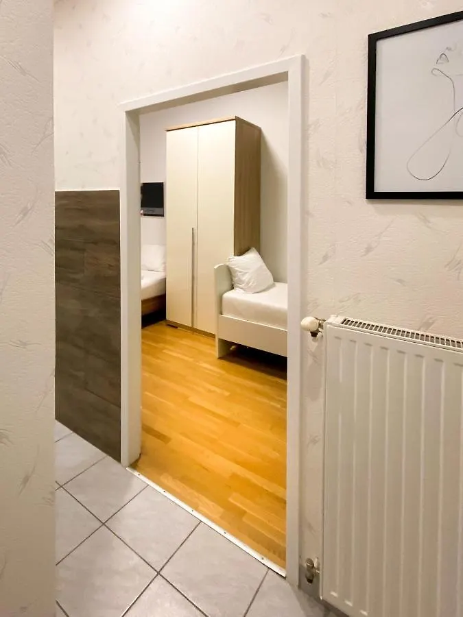 וינה Marios Luxus Apartment 0*,